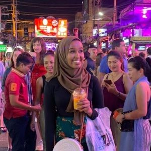 Meet your Posher, Suad